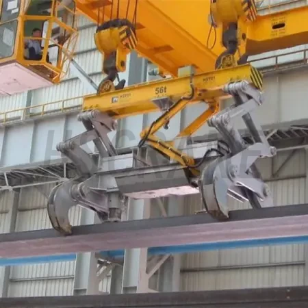 Мостовой кран с зажимами