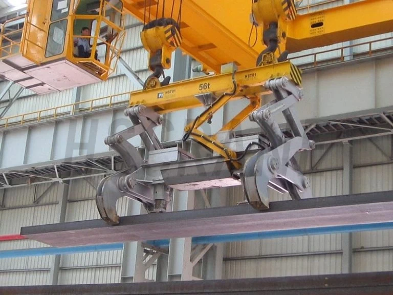 мостовой кран с зажимами