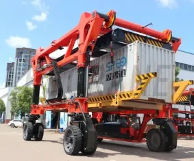 50-тонный портальный контейнеровоз HNHS успешно отправлен в Бразилию