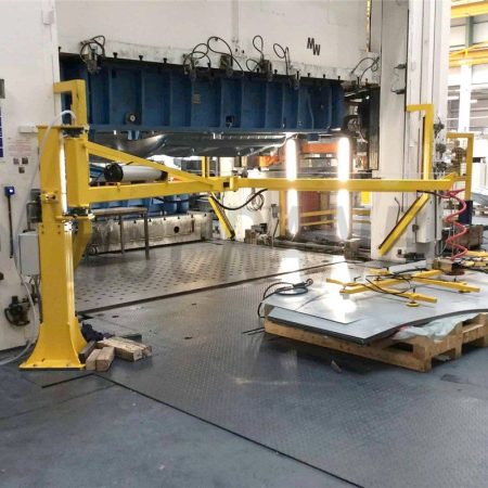 сочленённые-консольные-краны-02