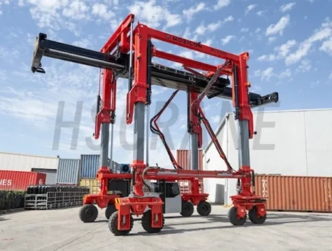 Контейнерный стэддл-карьер для портов